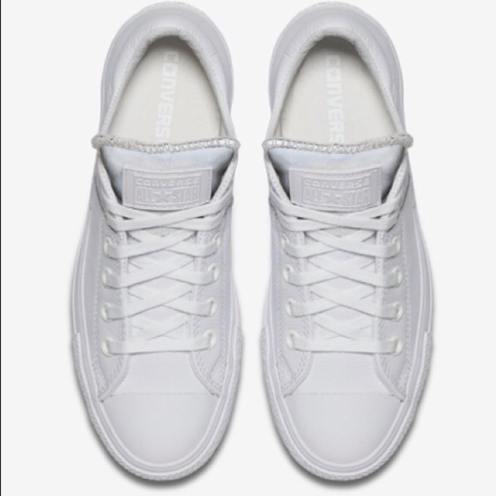 new with no tags converse women's size 8 white leather sneaker